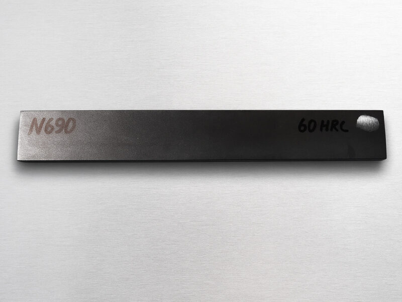 Заготовка для ножа зі сталі N690